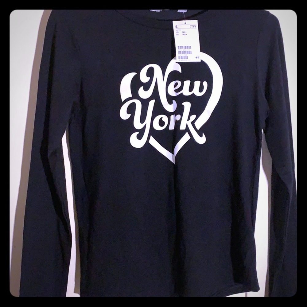 A black graphic tee from H&M.